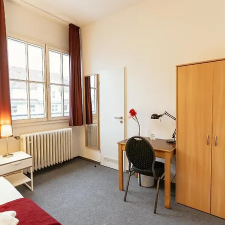 Tagungs Und Gaestehaus St Georg Κολωνία